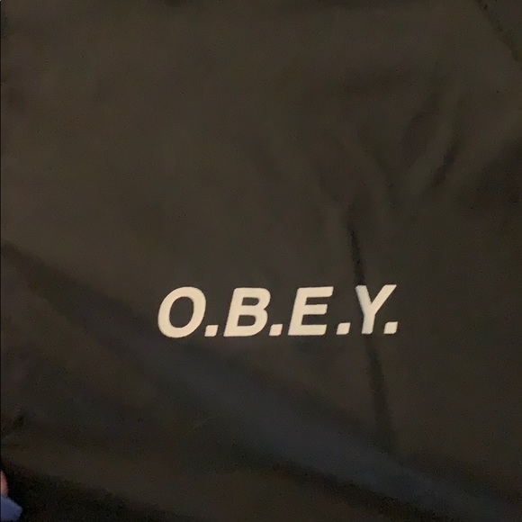 Obey pullover wind breaker - Picture 2 of 4